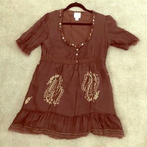 Brown tunic like top, embroidered.